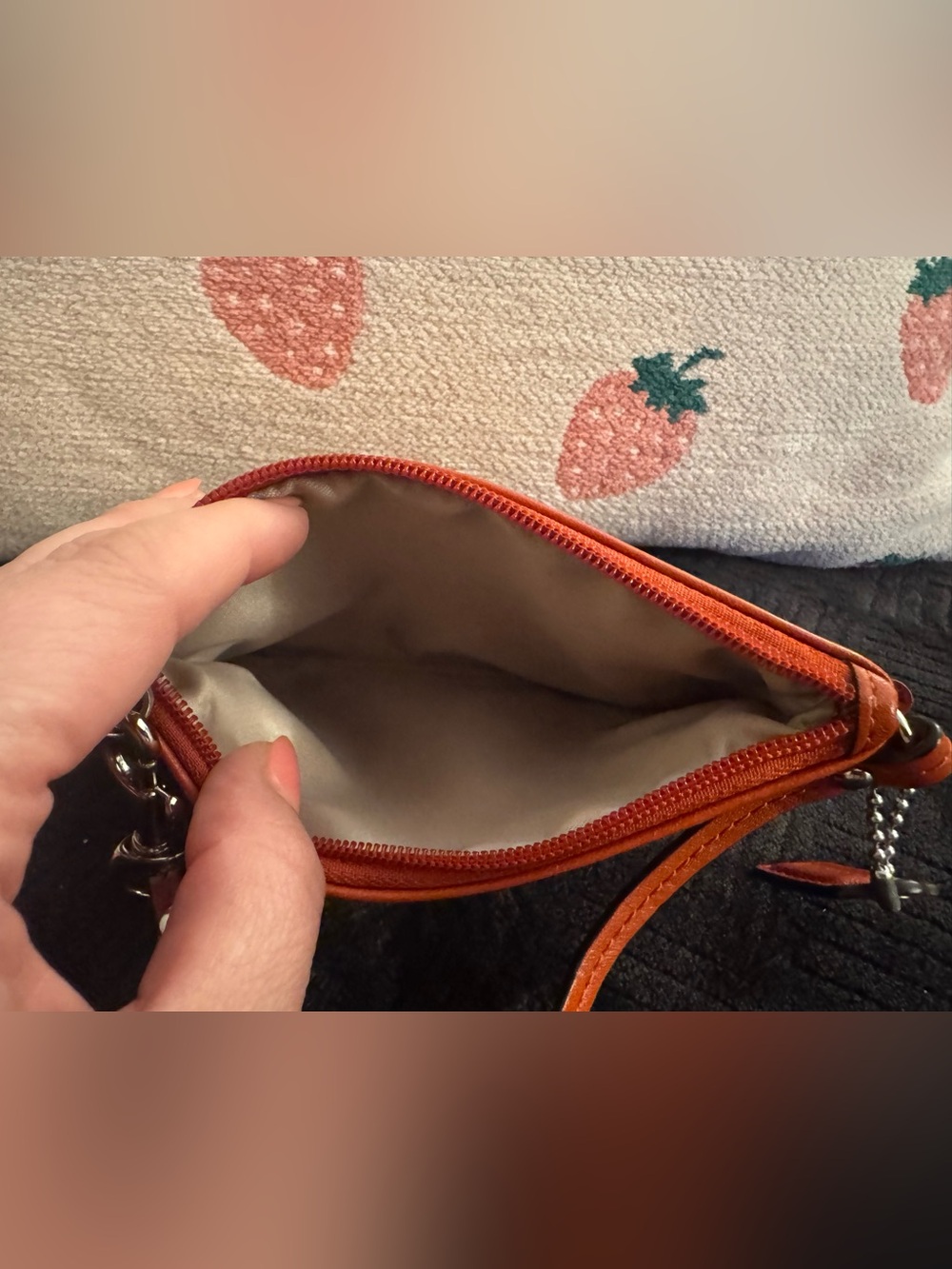 EUC- Coach - Orange Leather- Wristlet/Pouch/Wallet/Small Zip Clutch - Picture 3 of 3